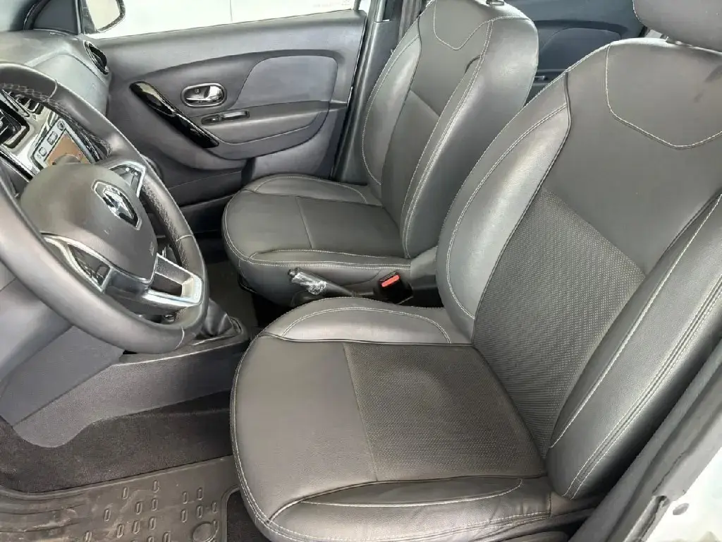 galeria SANDERO