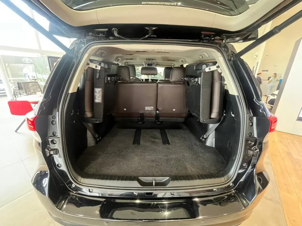 galeria SW4 SRX 7 LUGARES 2.8 4X4