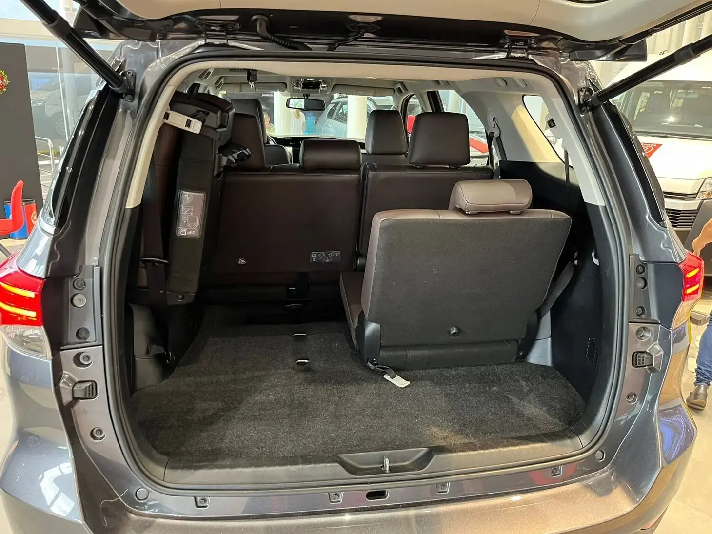 galeria SW4 SRX 7 LUGARES 2.8 4X4