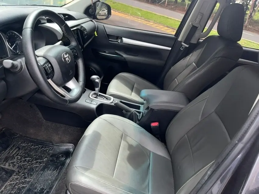 galeria HILUX