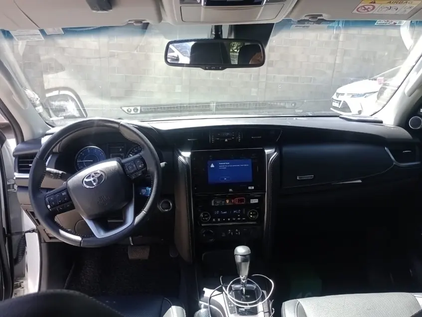galeria HILUX SW4