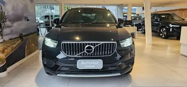 Volvo XC40 Momentum T-5 HÍBRIDO MOMENTUM 1.5 262cv FWD