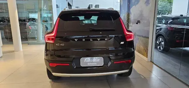 Volvo XC40 Momentum T-5 HÍBRIDO MOMENTUM 1.5 262cv FWD
