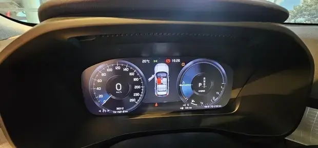 Volvo XC40 Momentum T-5 HÍBRIDO MOMENTUM 1.5 262cv FWD