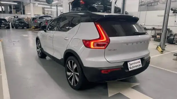 Volvo XC40 P8 RECHARGE ELECTRIC BEV PURE AWD