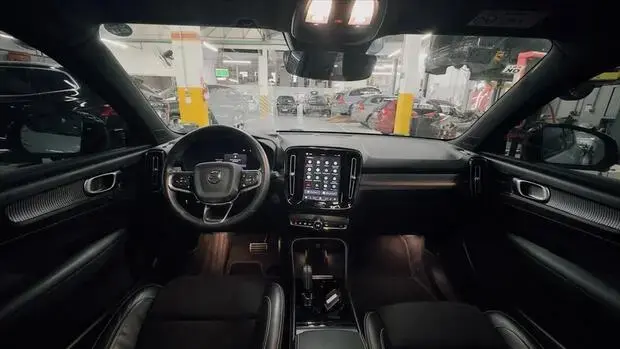 Volvo XC40 P8 RECHARGE ELECTRIC BEV PURE AWD