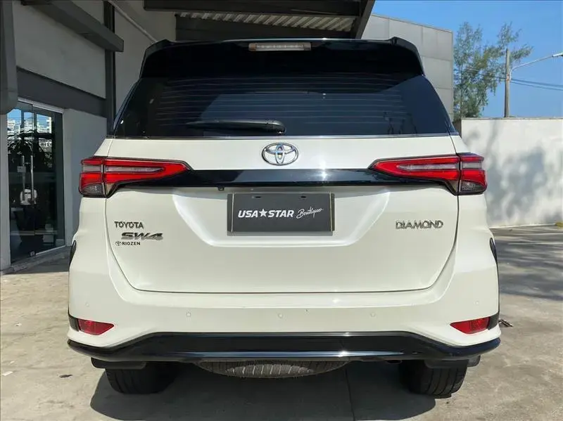 galeria HILUX SW4