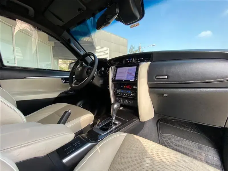 galeria HILUX SW4