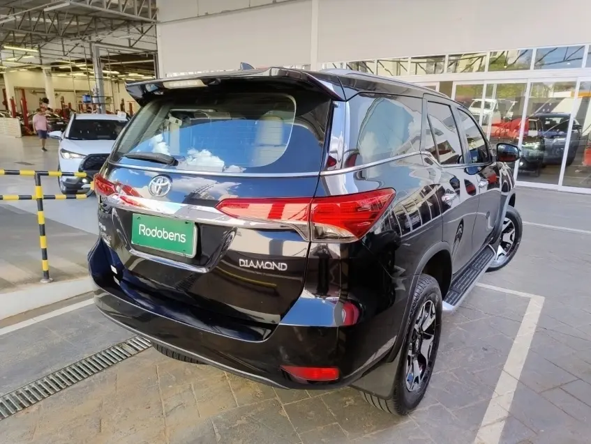 galeria HILUX SW4