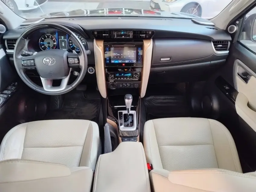 galeria HILUX SW4