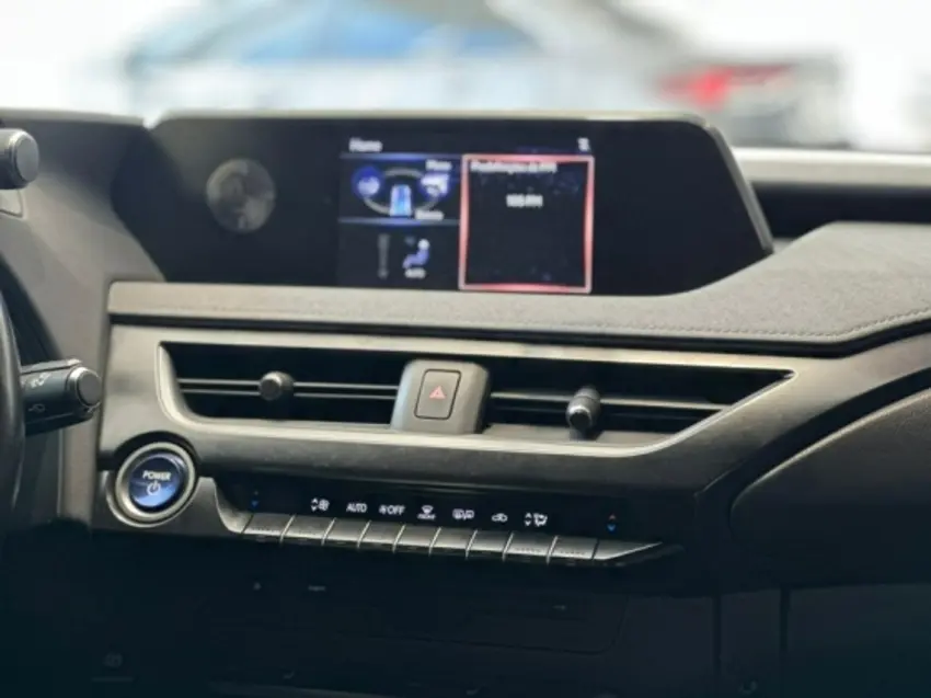 galeria UX 250h