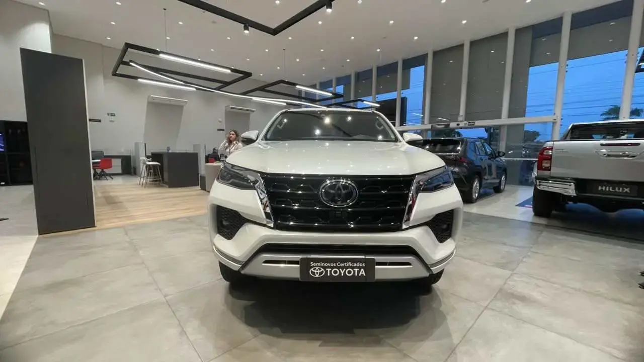 galeria SW4 SRX 5 LUGARES 2.8 4X4