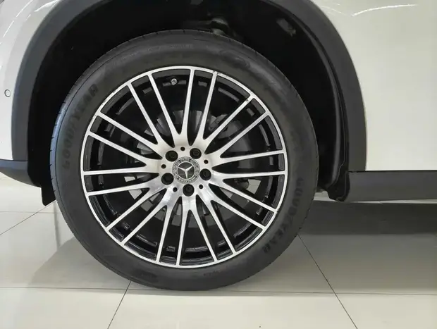 Mercedes Benz Classe GLC 300 AMG L. Cou. 4M 2.0 TB Aut. (Híb)