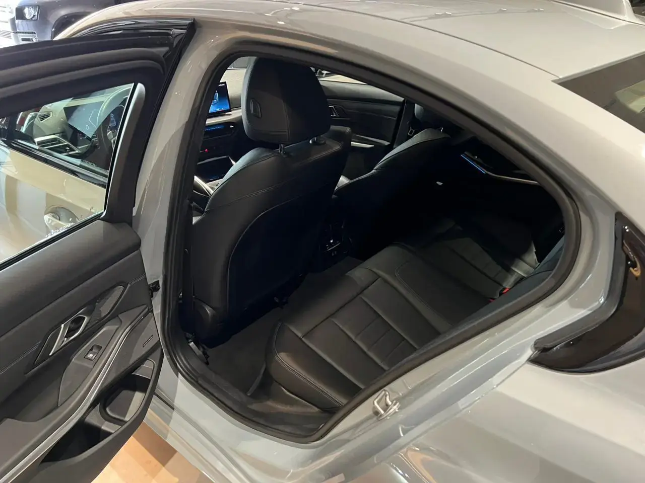 galeria 320i