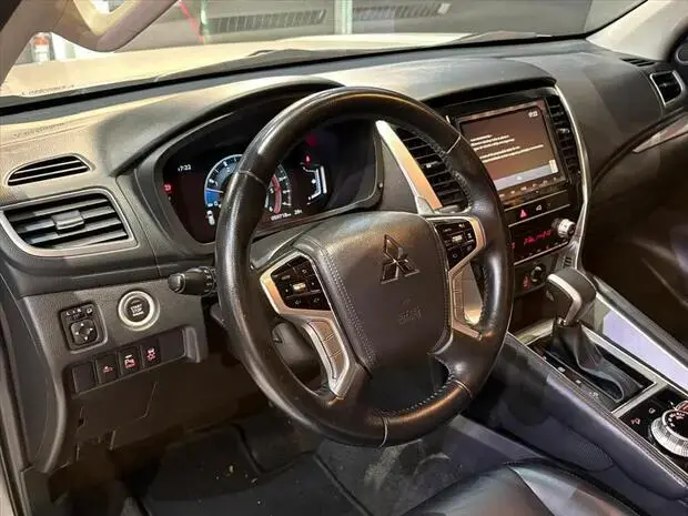 Mitsubishi PAJERO SPORT 2.4 16V MIVEC TURBO DIESEL HPE-S AWD AUTOMÁTICO