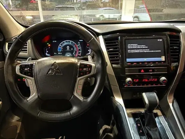 Mitsubishi PAJERO SPORT 2.4 16V MIVEC TURBO DIESEL HPE-S AWD AUTOMÁTICO