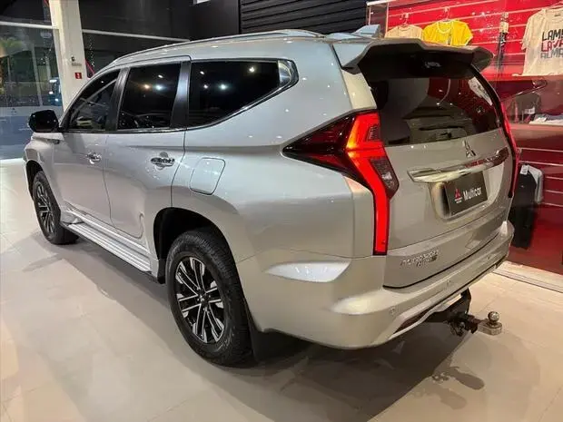 Mitsubishi PAJERO SPORT 2.4 16V MIVEC TURBO DIESEL HPE-S AWD AUTOMÁTICO
