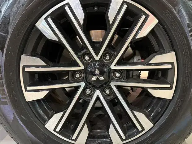 Mitsubishi PAJERO SPORT 2.4 16V MIVEC TURBO DIESEL HPE-S AWD AUTOMÁTICO