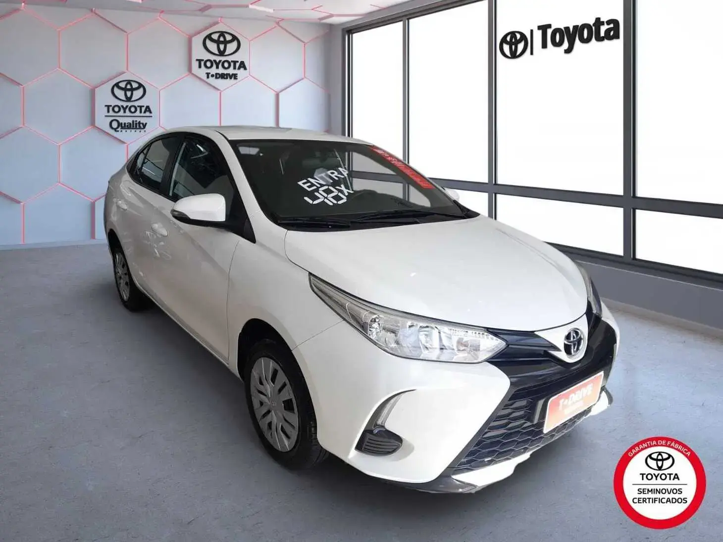 galeria Yaris Sedan
