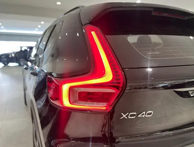 Volvo XC40 1.5 T5 Hybrid R-Design AWD