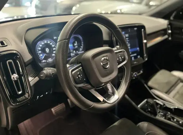 Volvo XC40 1.5 T5 Hybrid R-Design AWD