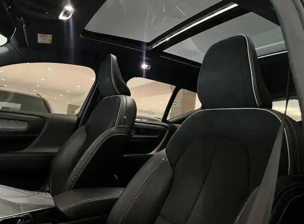 Volvo XC40 1.5 T5 Hybrid R-Design AWD