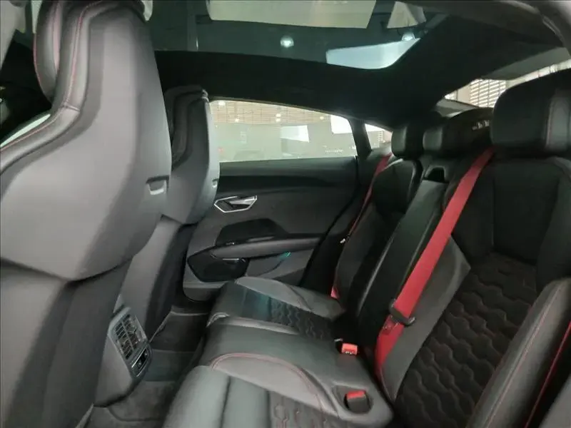 galeria RS E-TRON GT