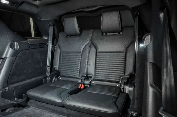 Land Rover DISCOVERY 3.0 D300 TURBO DIESEL MHEV METROPOLITAN EDITION AUTOMÁTICO