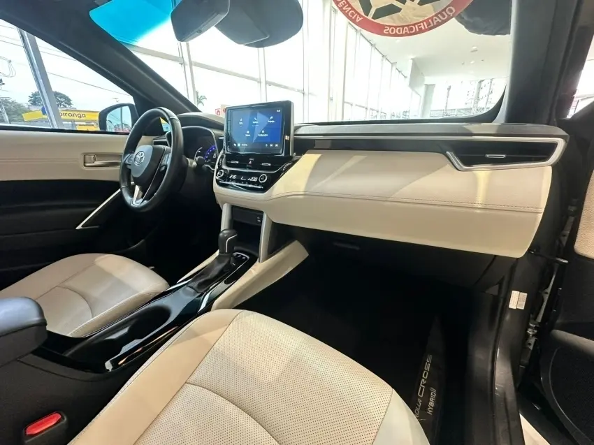 galeria COROLLA CROSS
