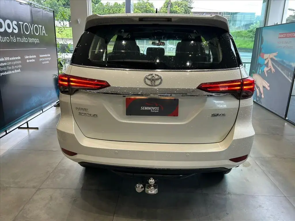 galeria HILUX SW4
