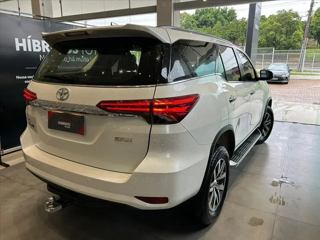 galeria HILUX SW4