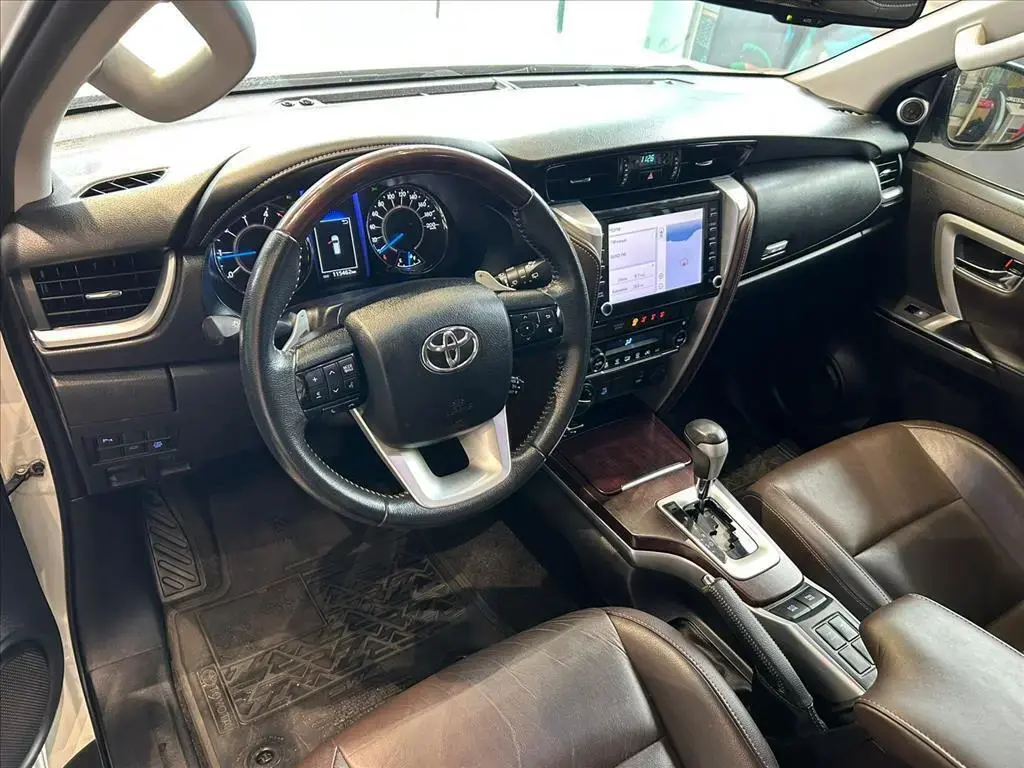 galeria HILUX SW4