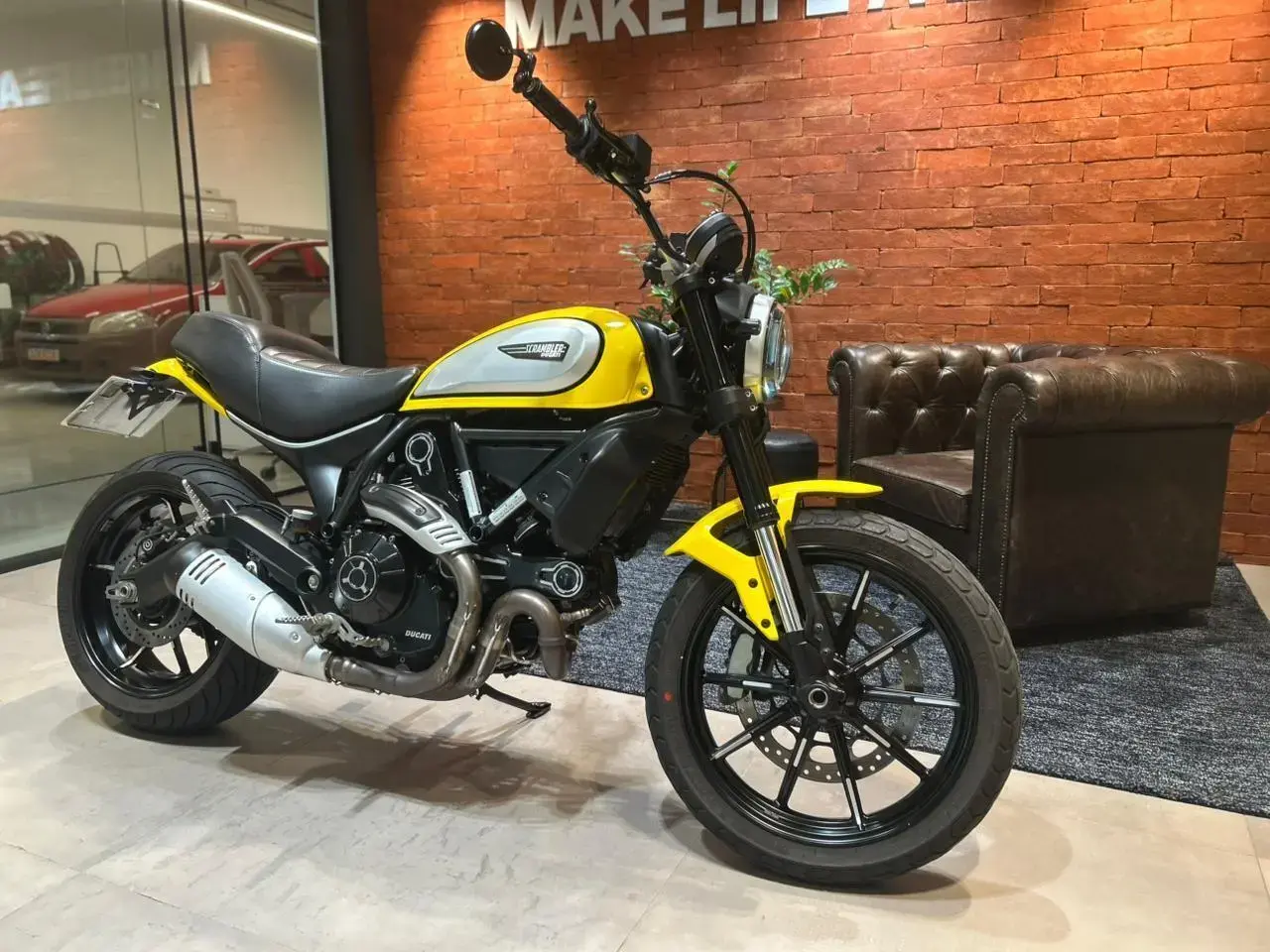 galeria Scrambler