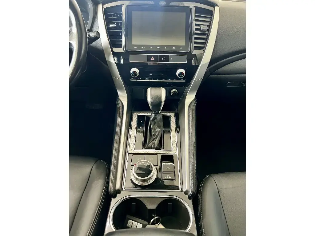 galeria PAJERO SPORT