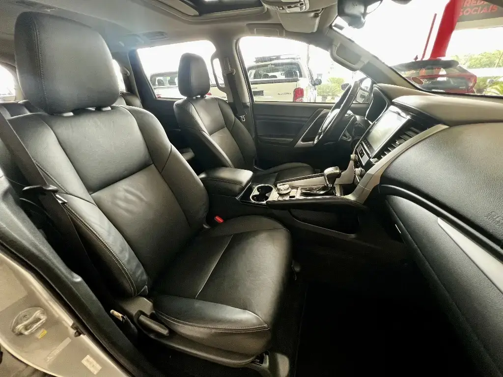 galeria PAJERO SPORT