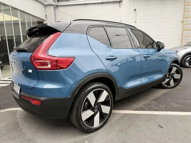 Volvo XC40 P8 RECHARGE TWIN ELECTRIC ULTIMATE AWD