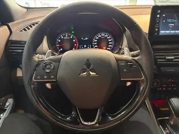 Mitsubishi ECLIPSE CROSS 1.5 MIVEC TURBO GASOLINA HPE BLACK CVT