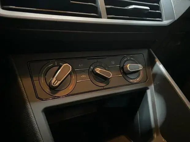Volkswagen POLO 1.0 MPI TOTAL FLEX MANUAL