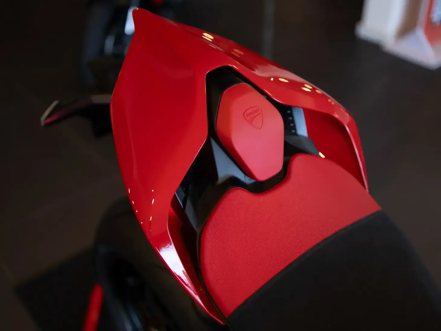 galeria DUCATI PANIGALE V4 S