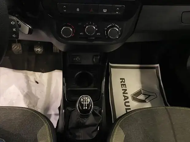 Renault KWID 1.0 12V SCE FLEX OUTSIDER MANUAL