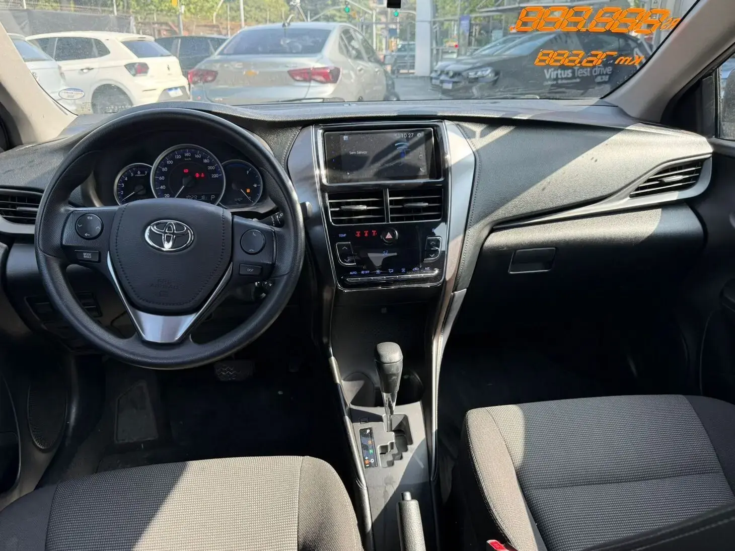 galeria Yaris Sedan