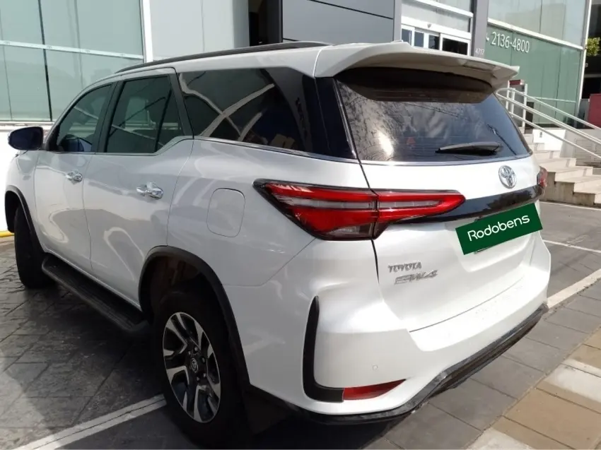 galeria HILUX SW4
