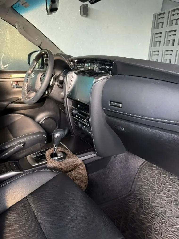 galeria HILUX SW4