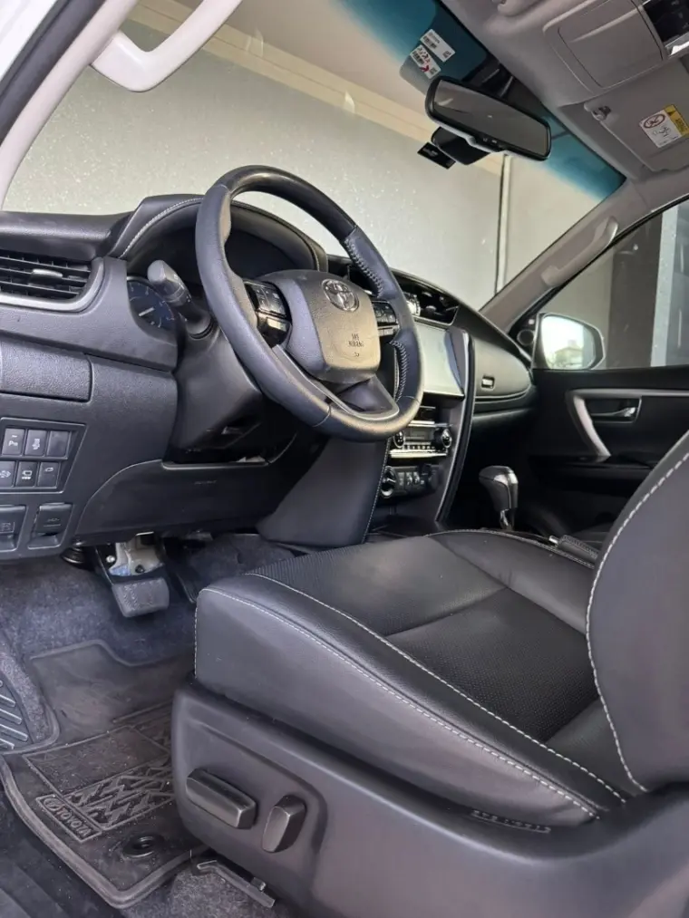 galeria HILUX SW4