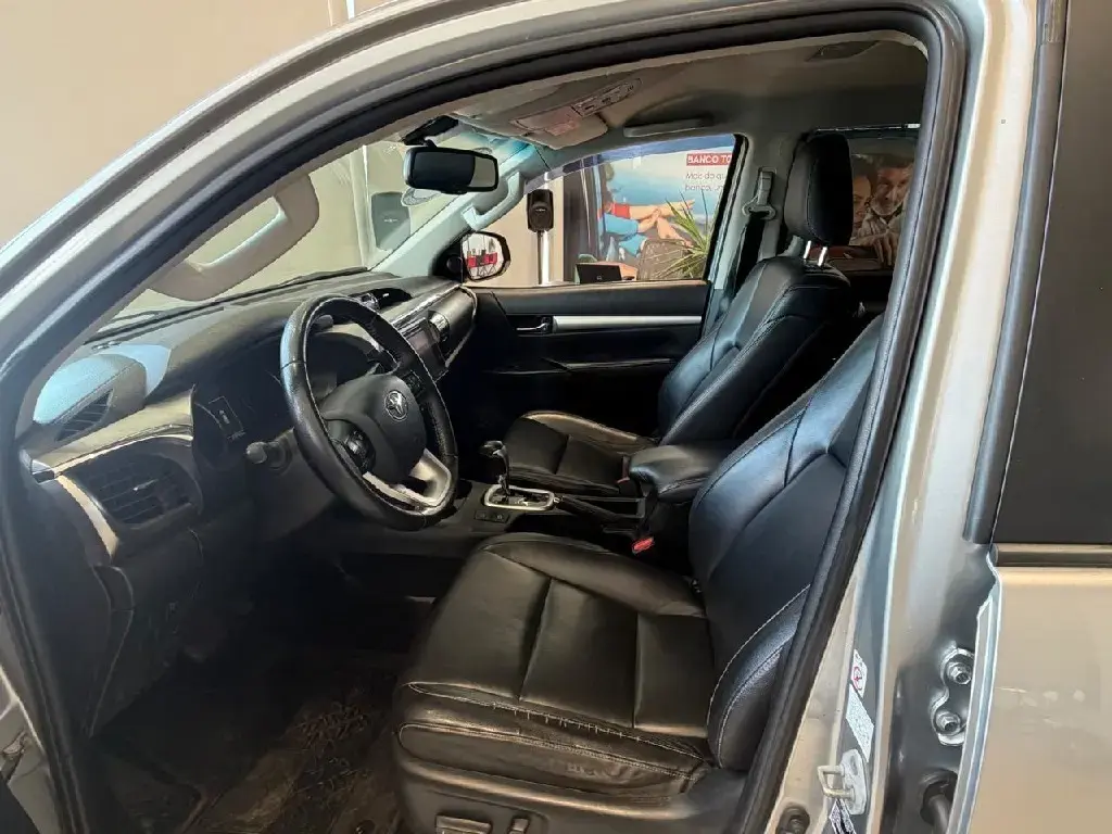galeria HILUX