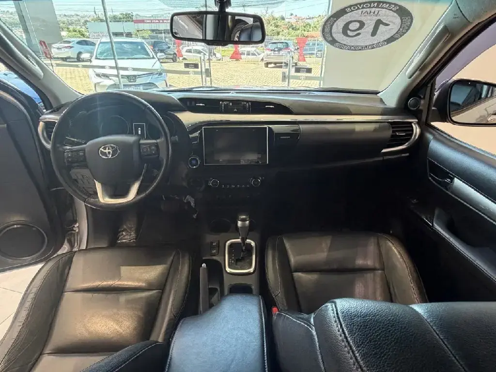 galeria HILUX