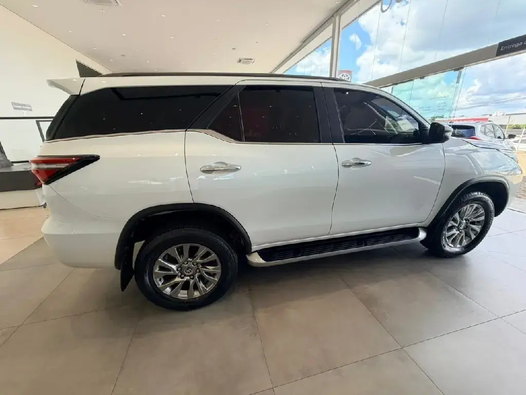 galeria HILUX SW4