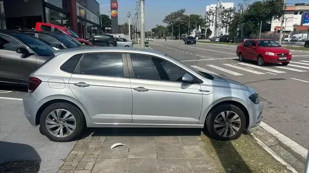 Volkswagen POLO 1.0 200 TSI HIGHLINE AUTOMÁTICO