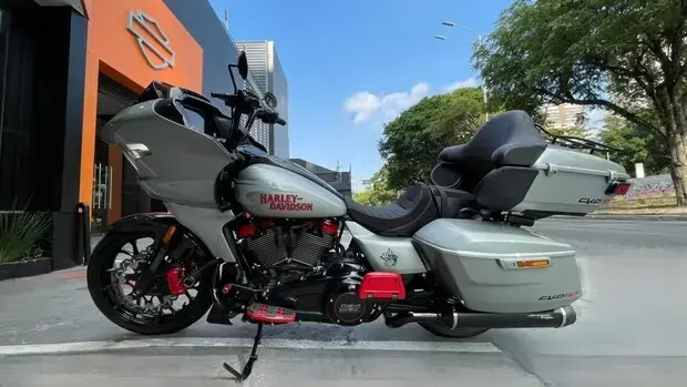 Harley Davidson CVO Road Glide ST