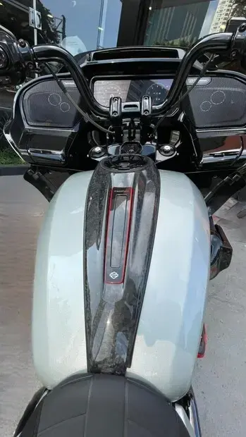 Harley Davidson CVO Road Glide ST